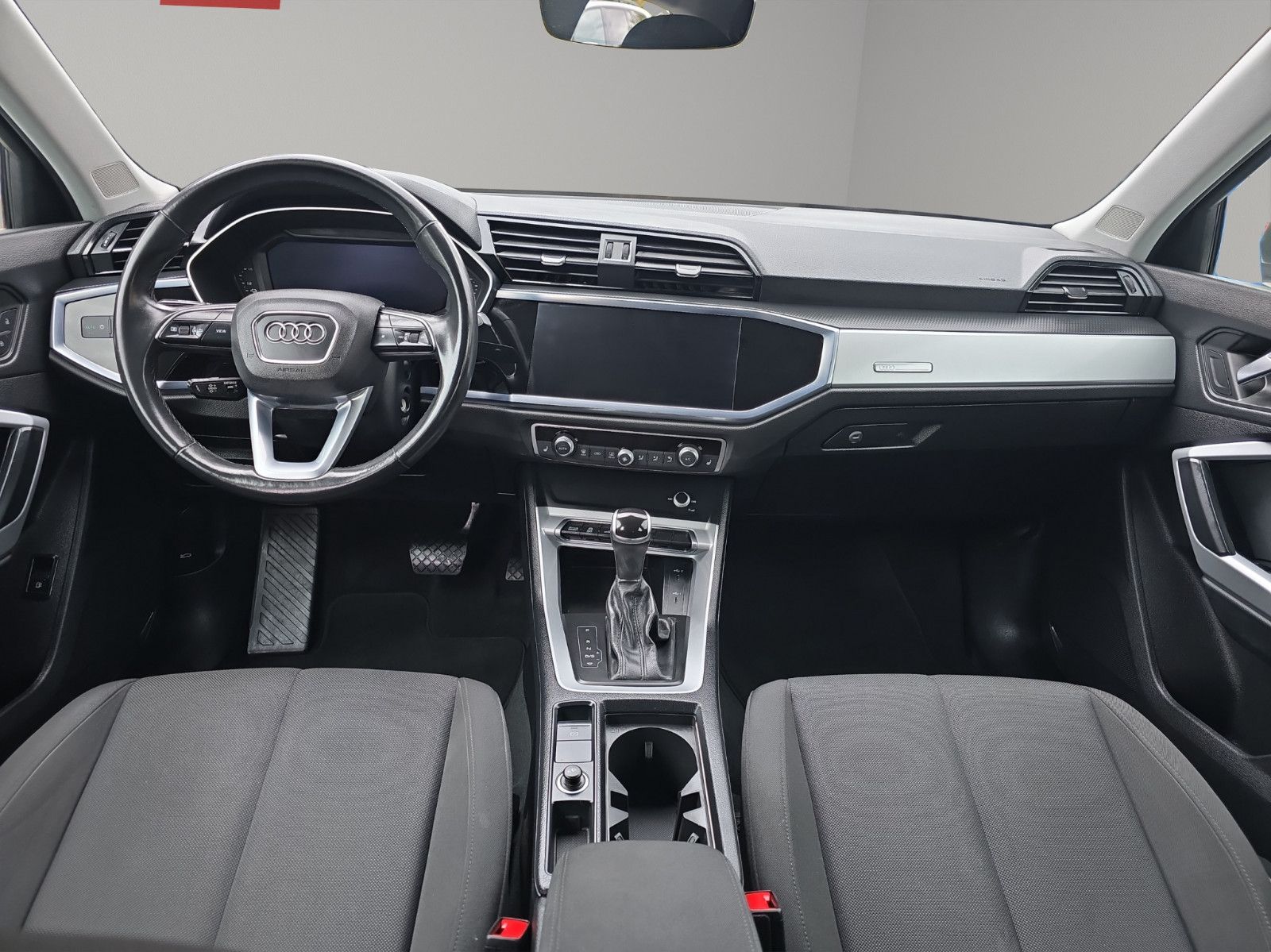 Fahrzeugabbildung Audi Q3 Sportback 45 TFSI e basis(EURO6d)
