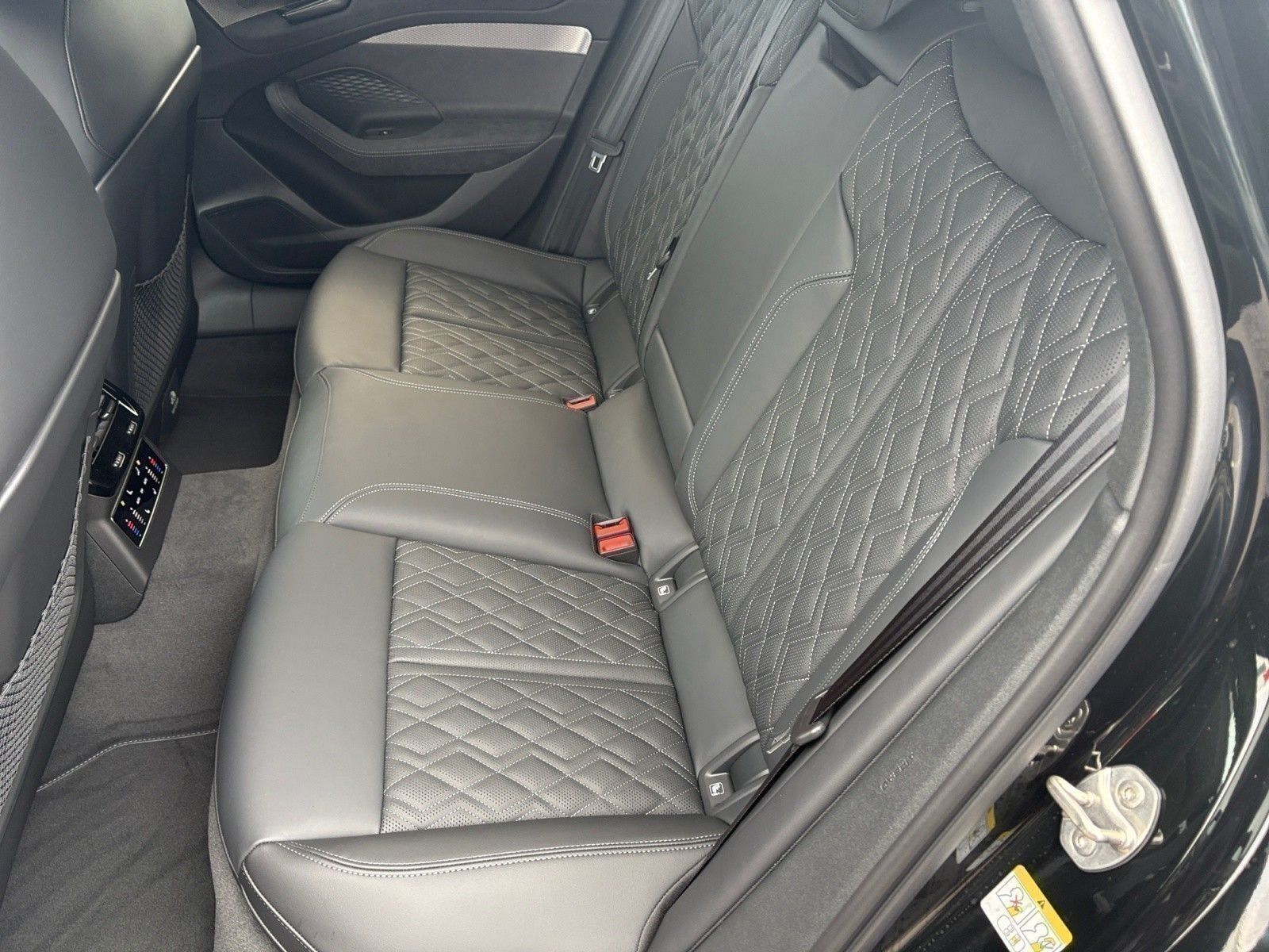 Audi A6 - Bild 9