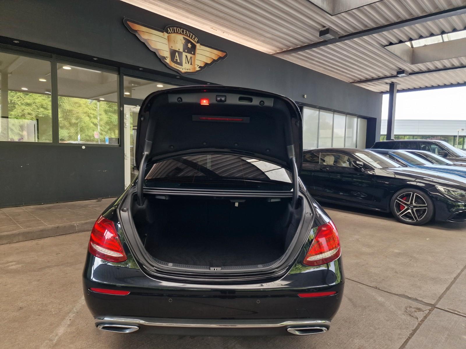 Mercedes-Benz E 220d Lim. AVANTGARDE Teilleder/Kamera/LED