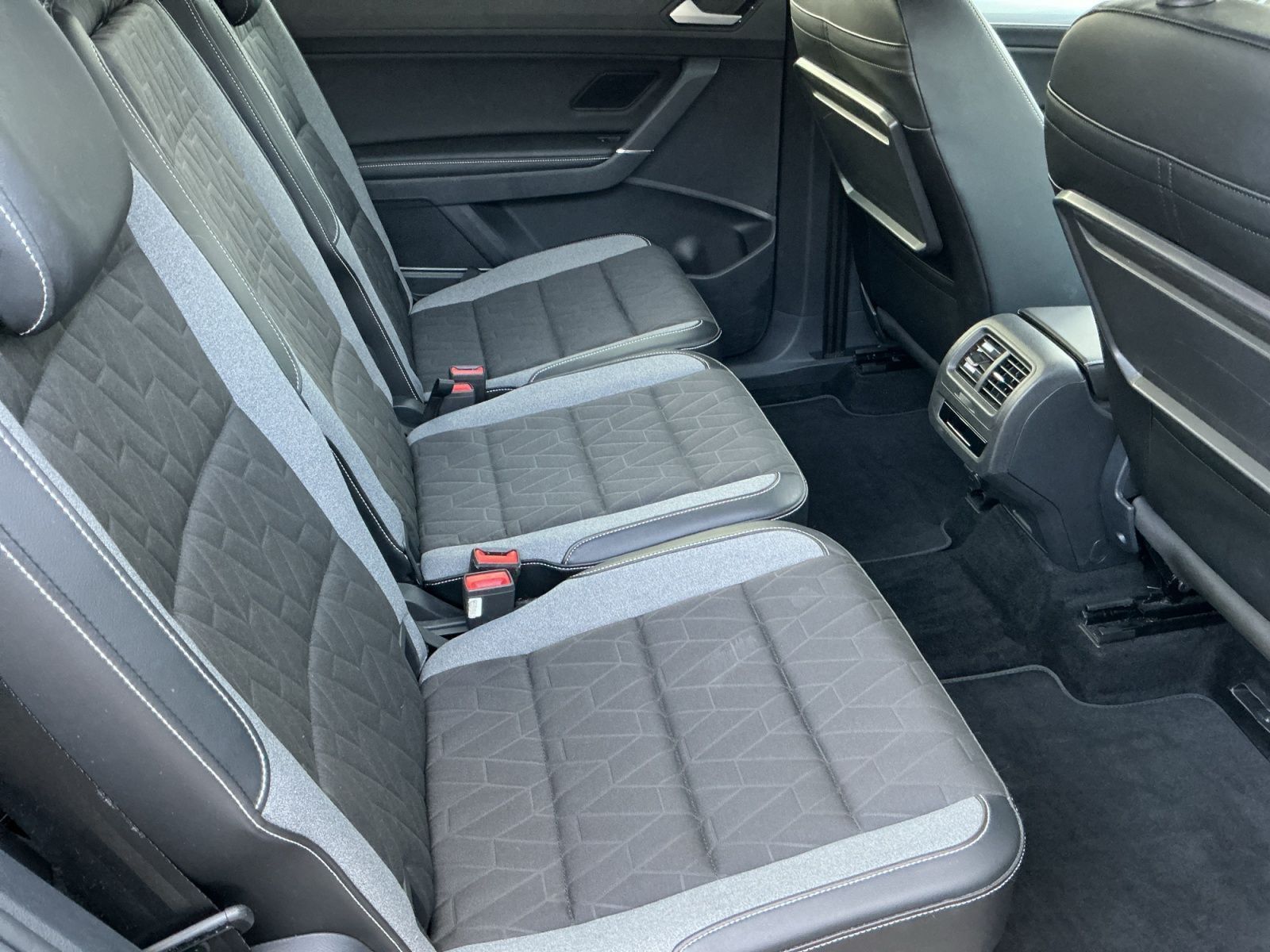 Volkswagen Touran - Bild 16