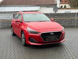 Hyundai i30cw*AUTOMATIK*TÜV&SERVICE NEU*GARANTIE* - Hyundai i30: Rot