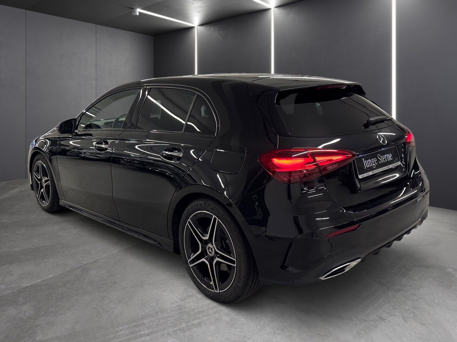 Fahrzeugabbildung Mercedes-Benz A 200 AMG*Pano*Distro*Night*Totwink*LED*Kamera*