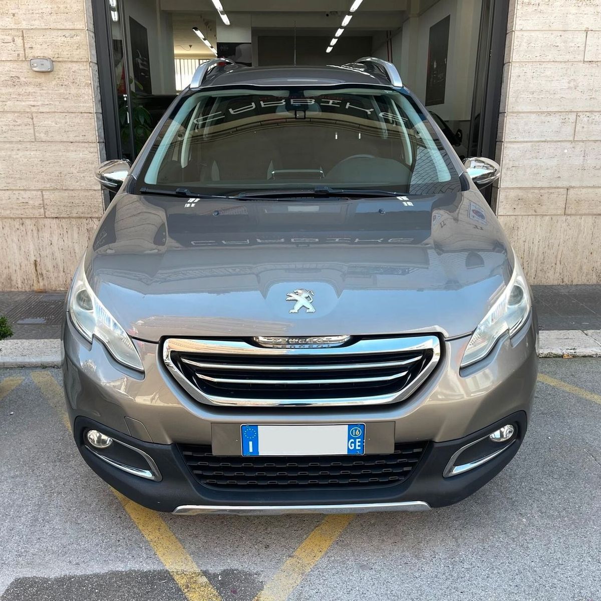 PEUGEOT 2008