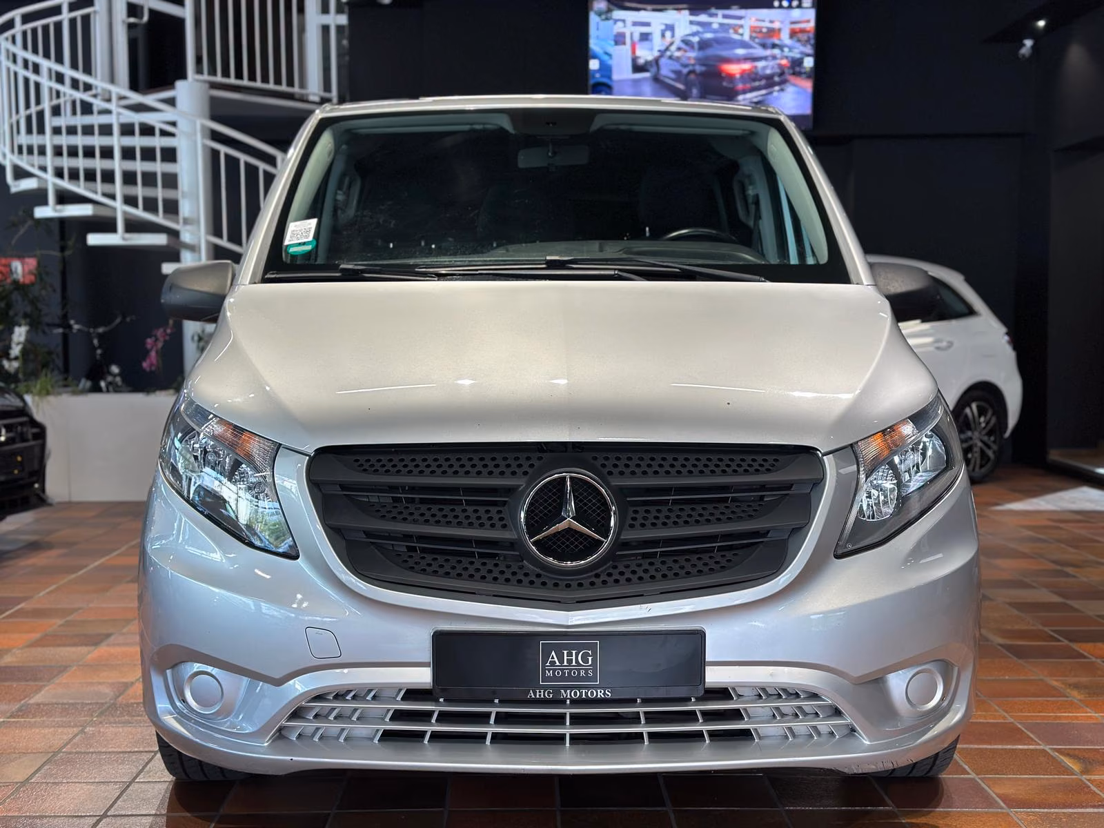 Mercedes-Benz VITO TOURER 114 LANG 9SITZE 2xSCHIEBETÜR 2xKLIMA