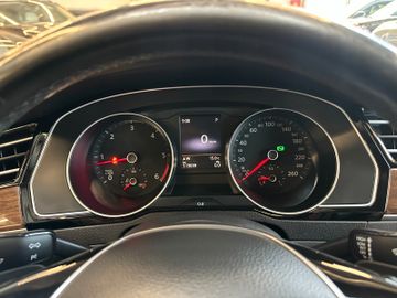 Volkswagen Passat *AHK*SZHZ*PANO*ACC*NAVI*