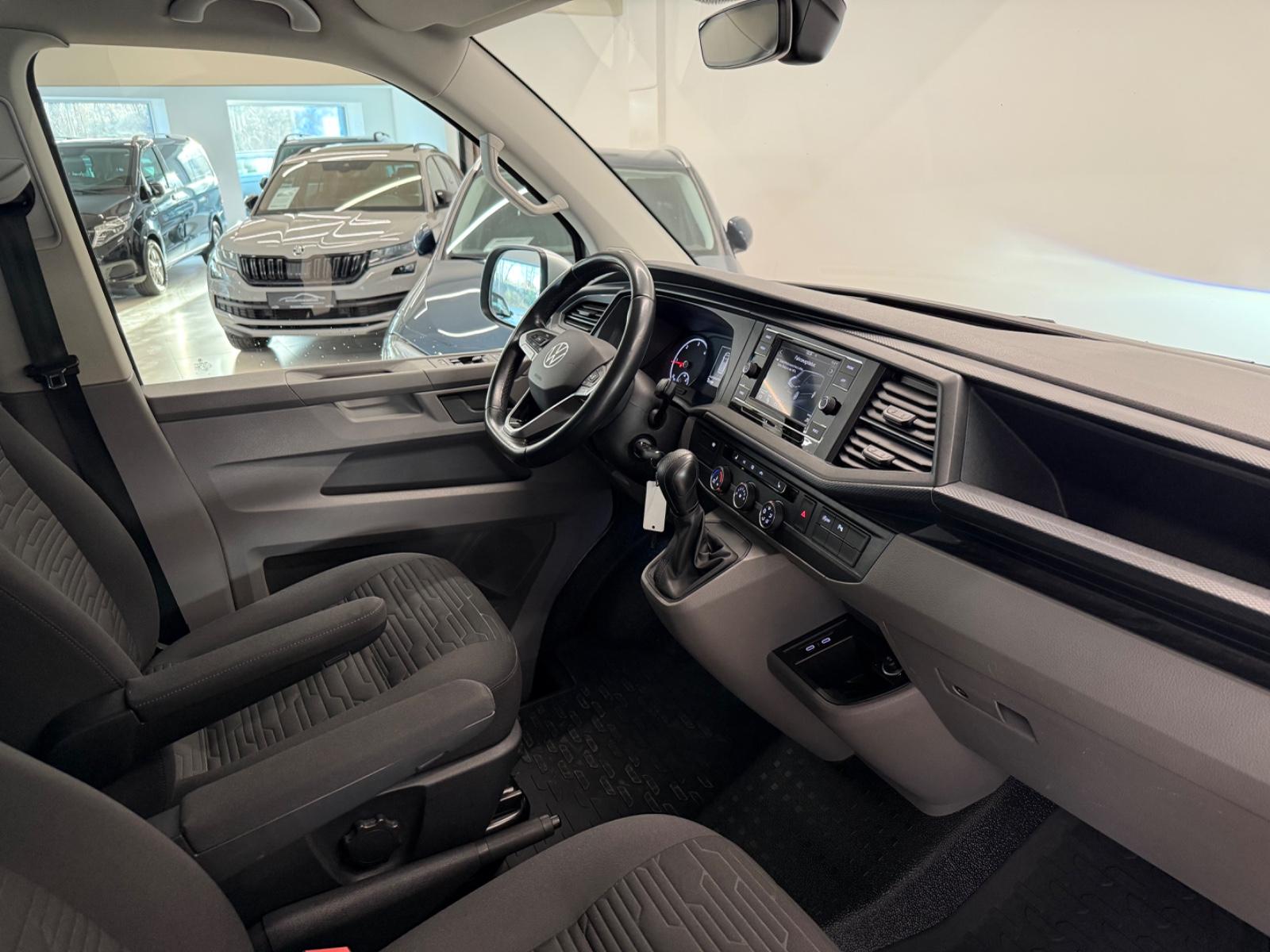 Volkswagen T6.1 Caravelle 4 Motion  DSG NAVI LED 8 SITZE
