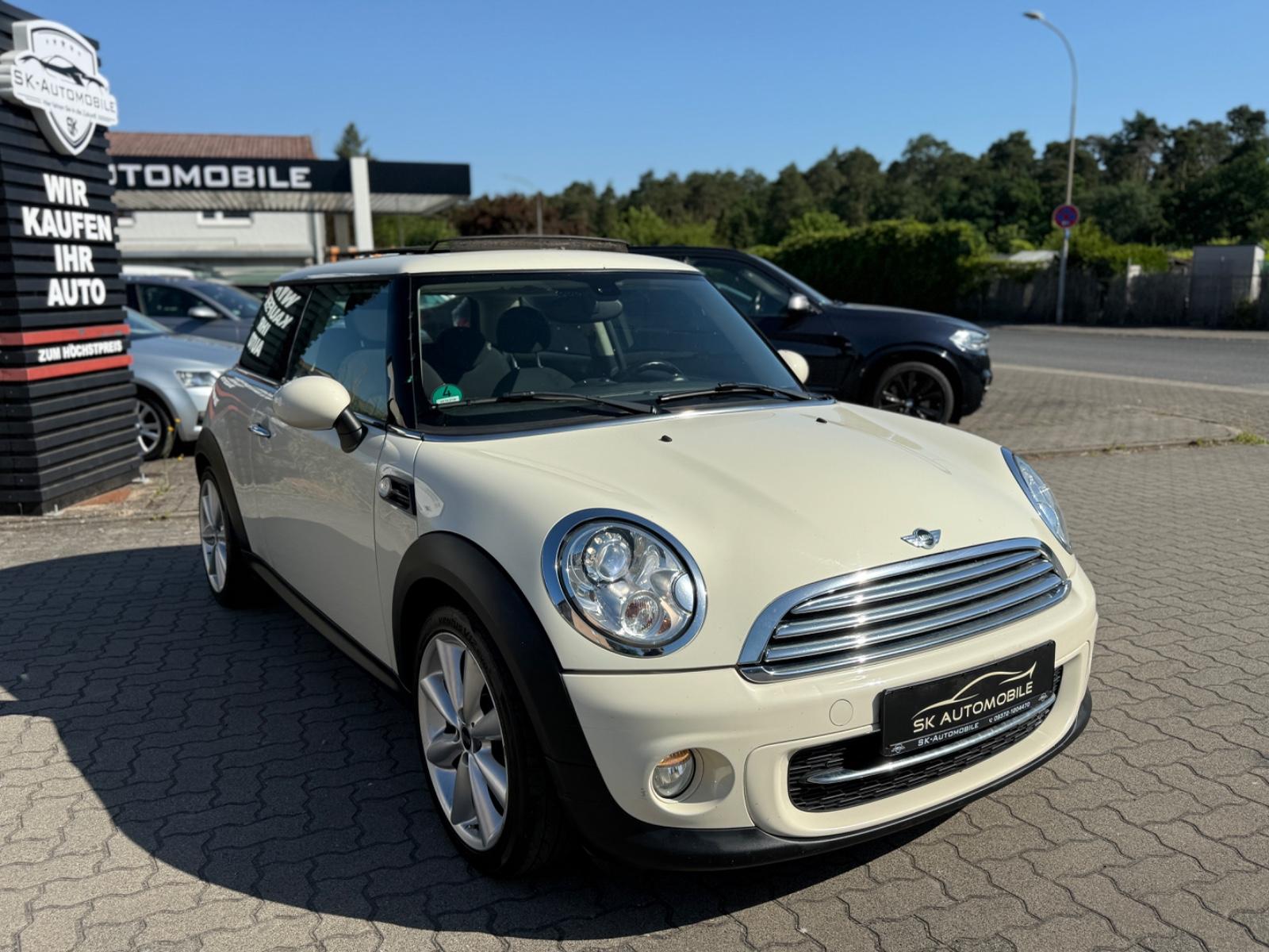 MINI Cooper D AUTOMATIK-XENON-GLASDACH-NAVI-KEYLES-SZ