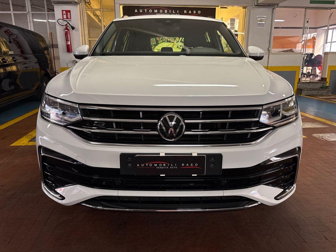 Volkswagen Tiguan 1.5 TSI 150 CV DSG ACT R-Line imagem 2