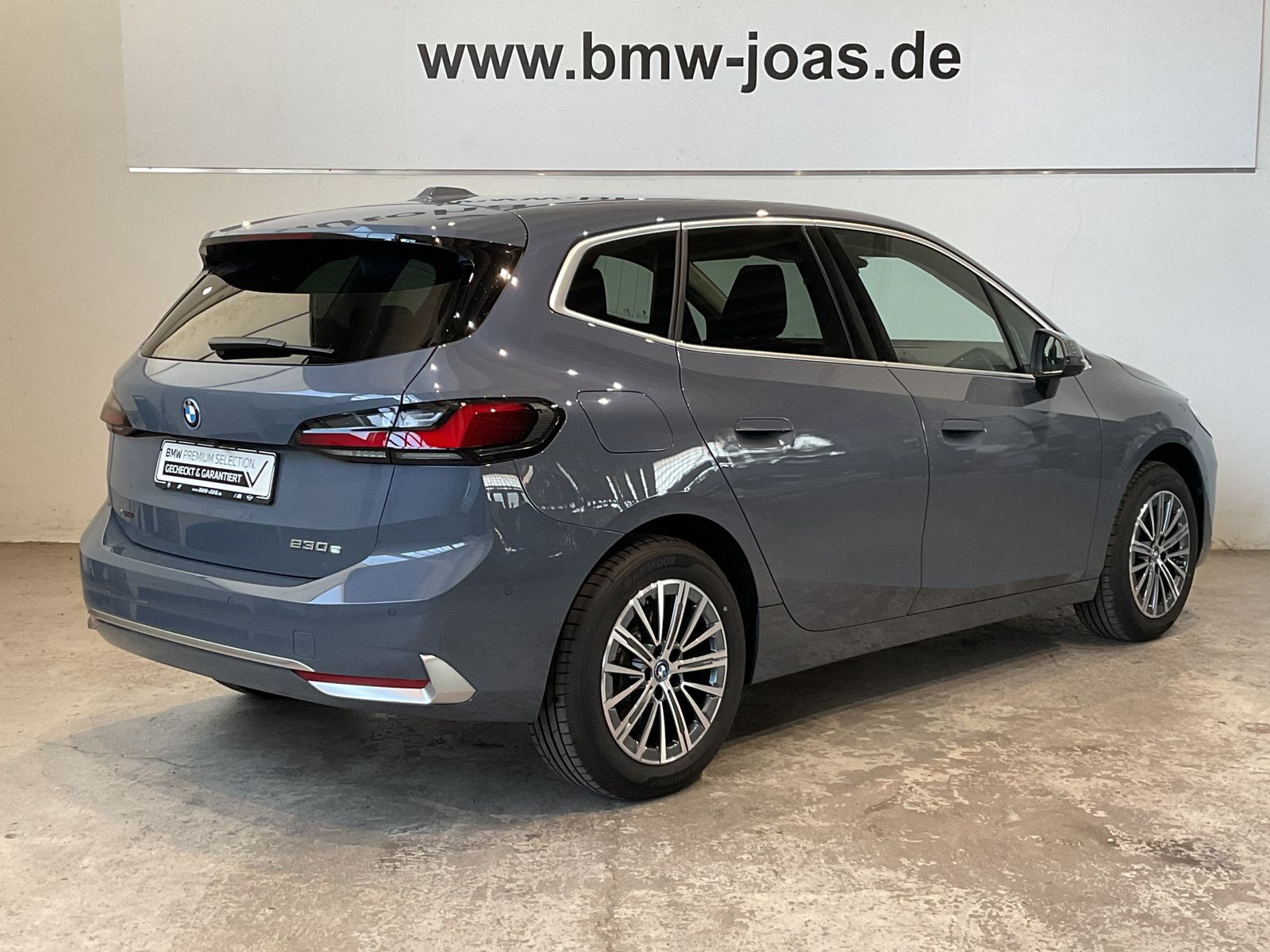 Fahrzeugabbildung BMW 230e xDrive |Aktivsitz |Komfortzugang |Head-Up D