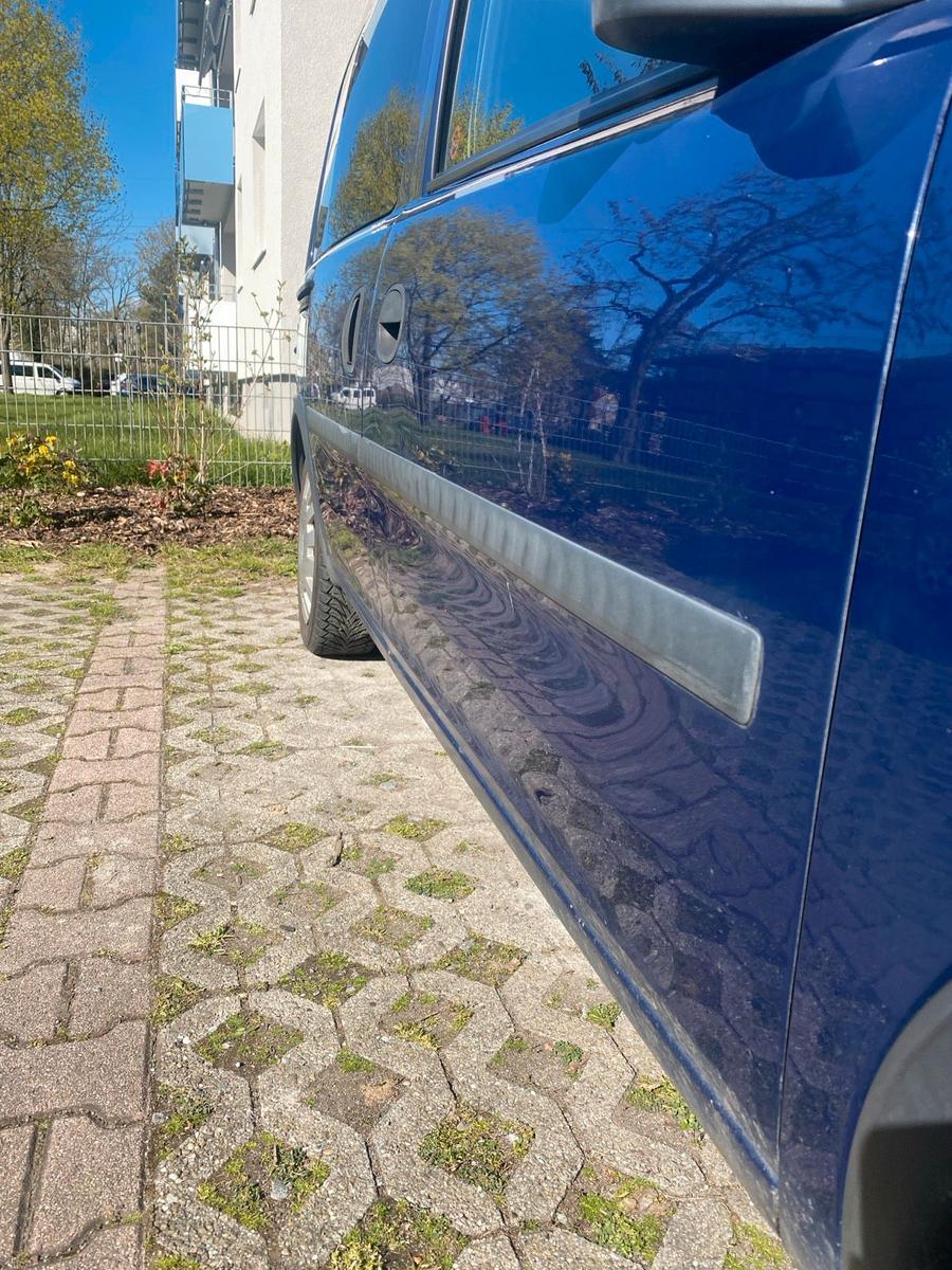 Opel Combo 2006 — interior