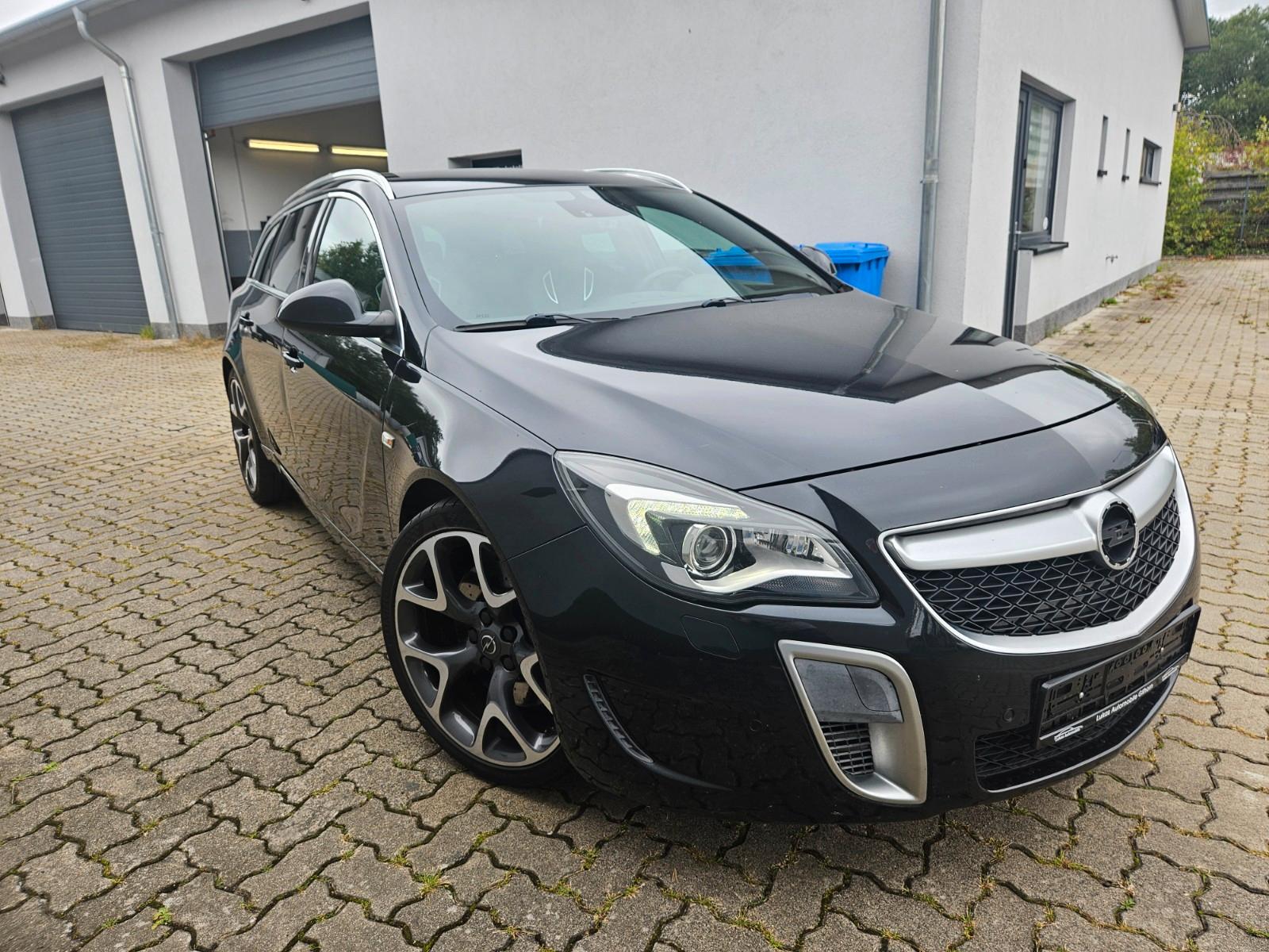 Opel Insignia A Sports Tourer OPC 4x4  361 PS!