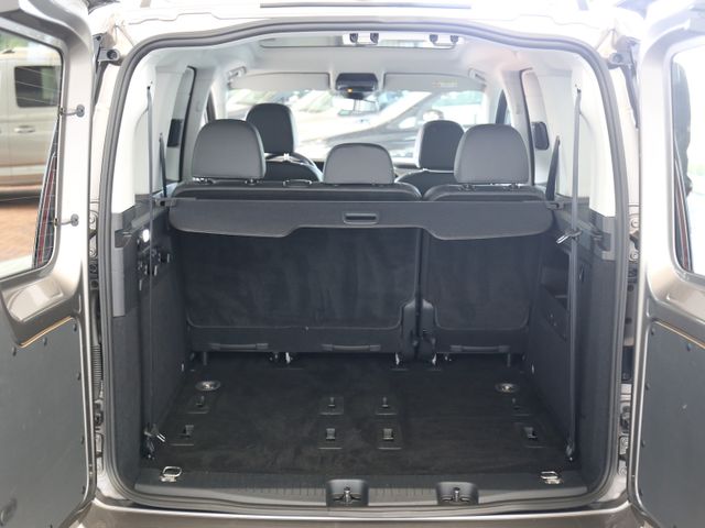 Volkswagen Caddy 2.0TDI DSG STYLE NAV PRO STANDH PANO 7SITZ