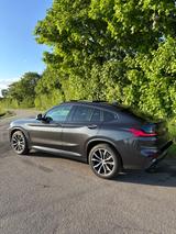 BMW X4 M40 M40i  - graue BMW X4 M40