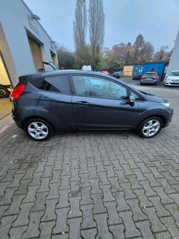 Ford Fiesta 60 KW mit TÜV bis 8/26