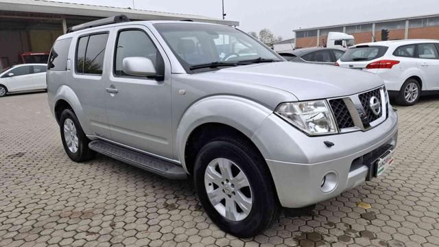 Nissan NISSAN Pathfinder 2.5 dCi LE 7 POSTI