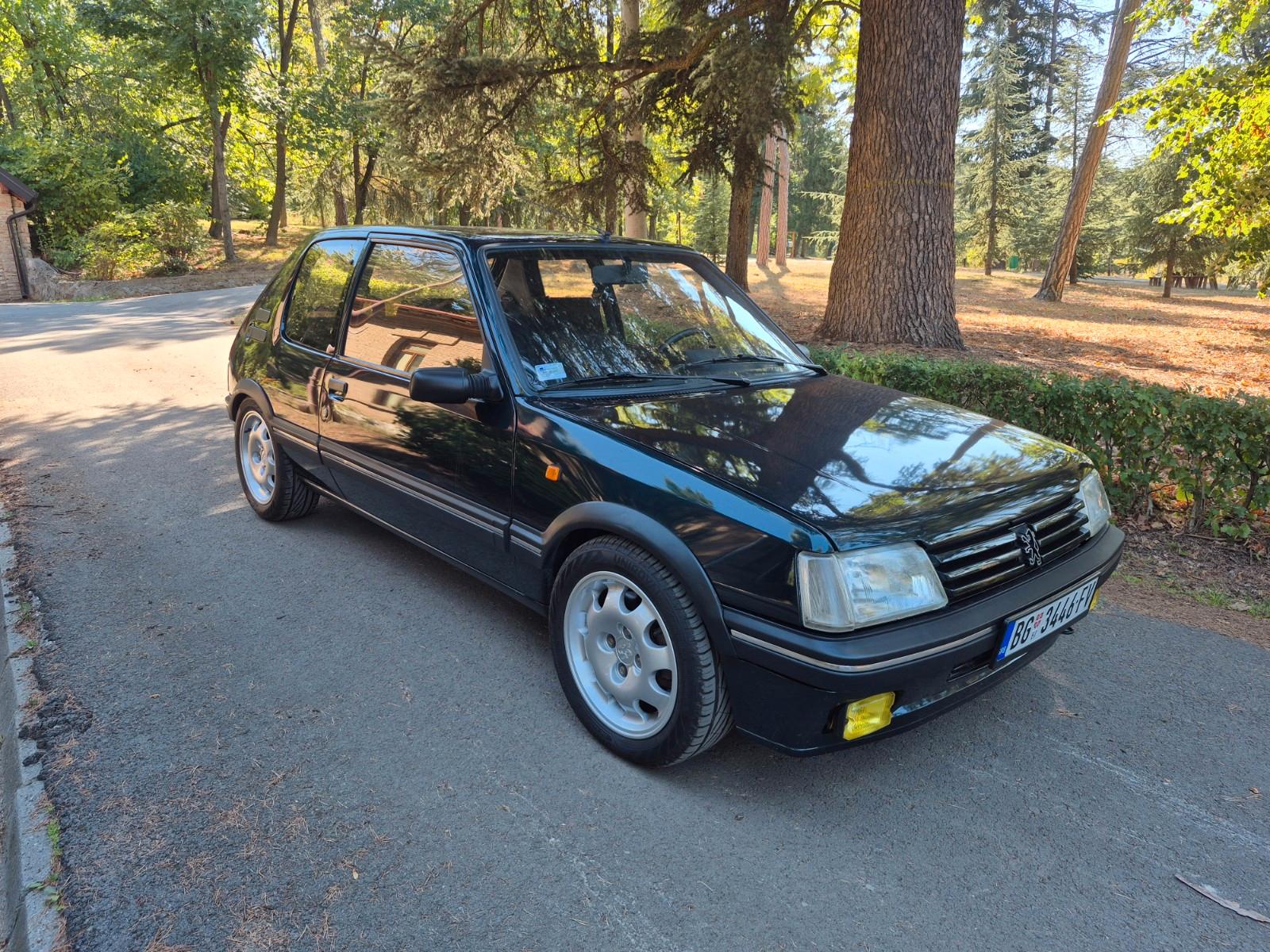 Peugeot 205