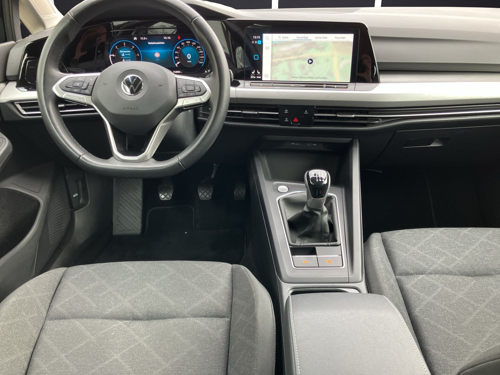 Fahrzeugabbildung Volkswagen Golf VIII Variant Life TDI LED Navi ACC AHK SHZ
