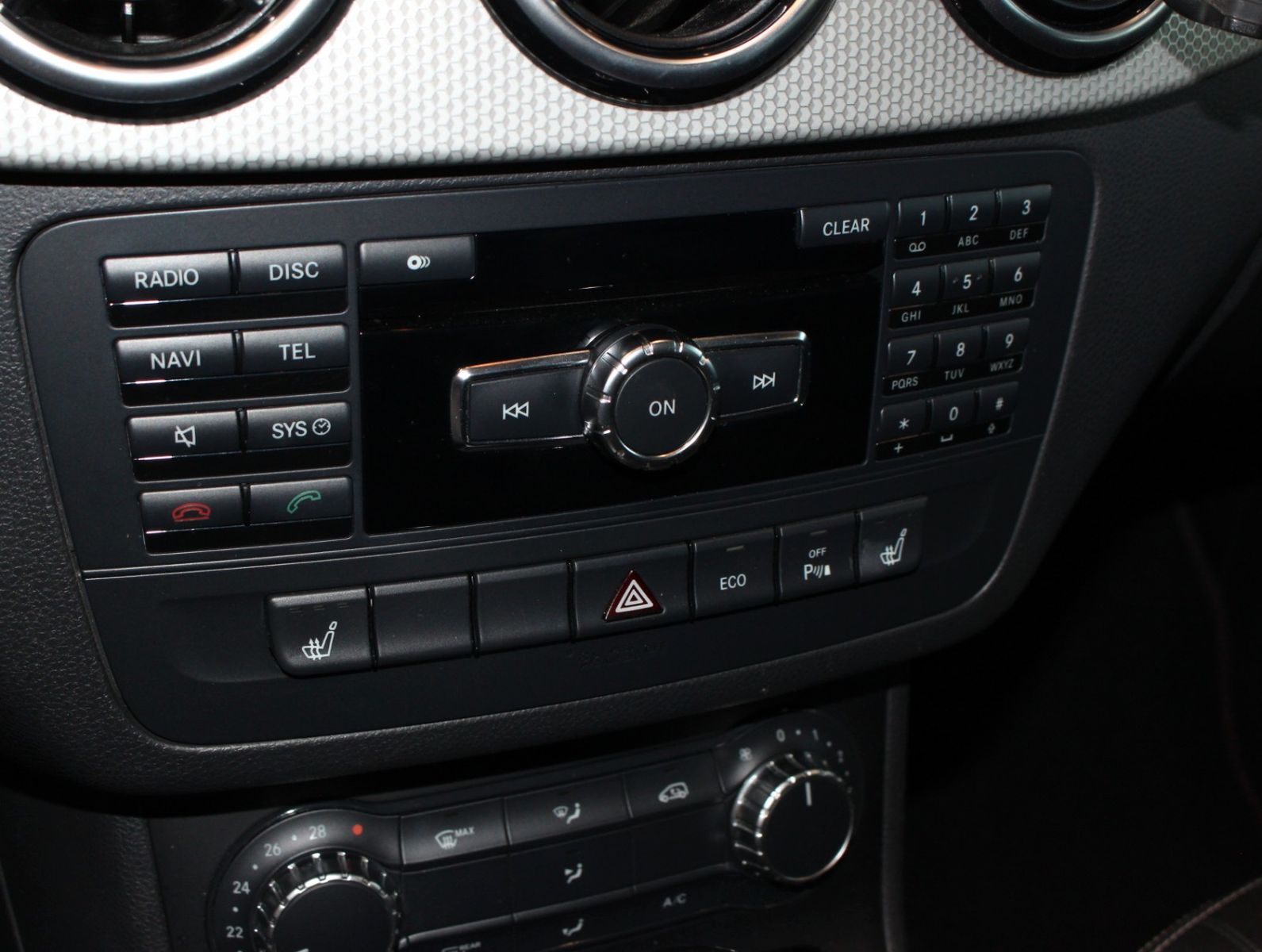 Fahrzeugabbildung Mercedes-Benz B 180 BlueEF*Sport-Paket*Navi*Bi-Xenon