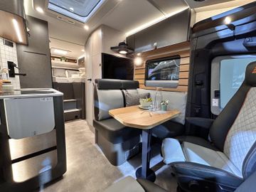 HYMER  ERIBA  HYMERCAR ML-T CrossTrail 580 4x4 Winterpaket XL Bett