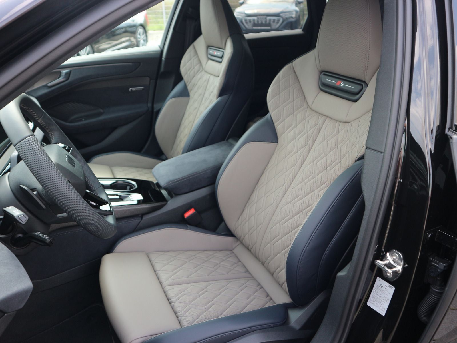 Audi A6 - Bild 10