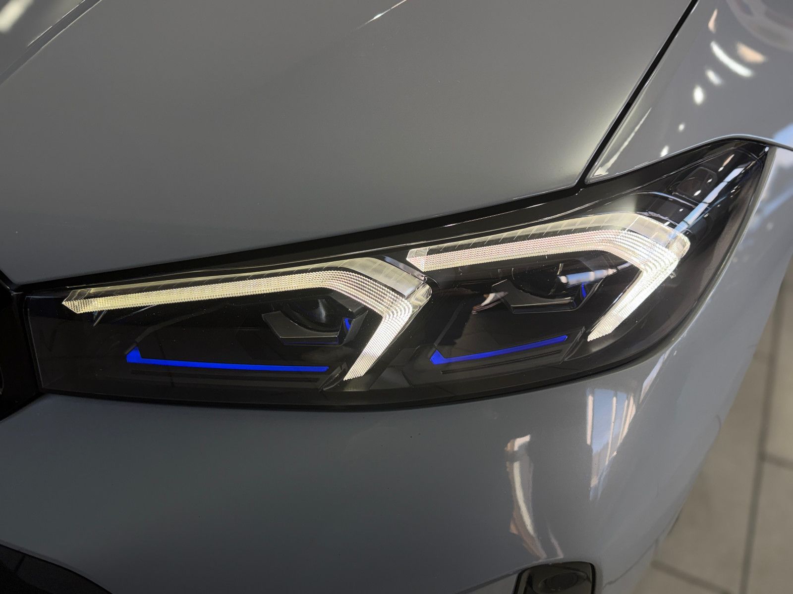 Fahrzeugabbildung BMW M340 i xDrive Limo|M-Sitze|360°|H&K|HuD|VOLL