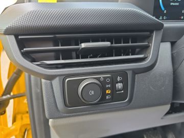 Bild 17 Ford Transit Custom 320 L2 Trend FWD 2.0 AHK Klimaaut