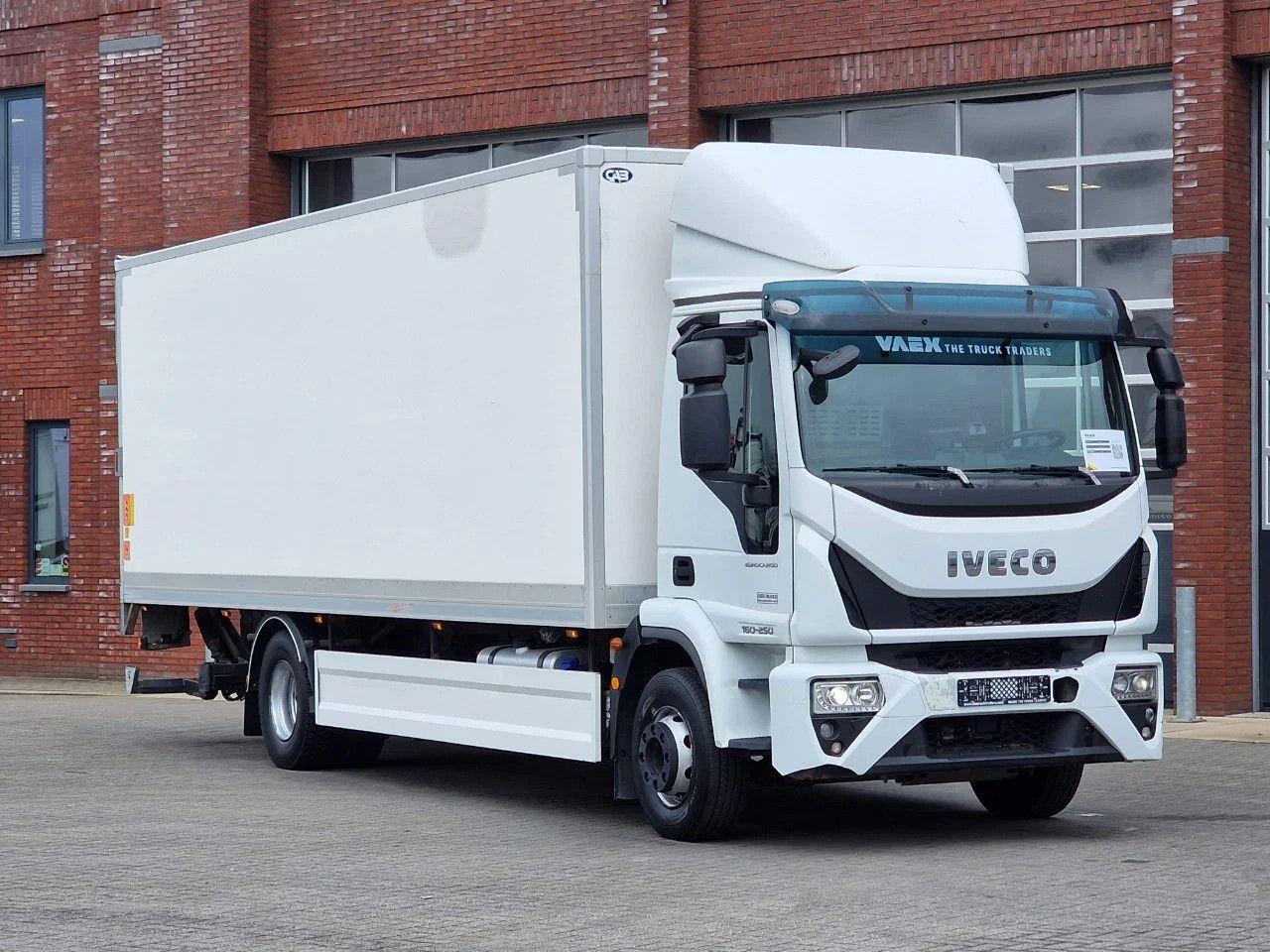 Iveco Eurocargo 4x2 Box - 250 PS - Zepro Loadlift - Lo