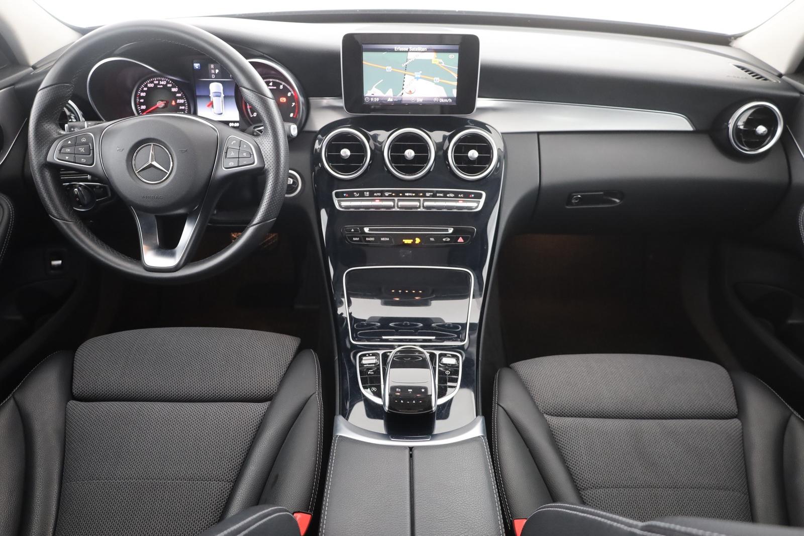 Mercedes-Benz C180 T CGI Avantgarde LED Navi Sitzheizung PDC