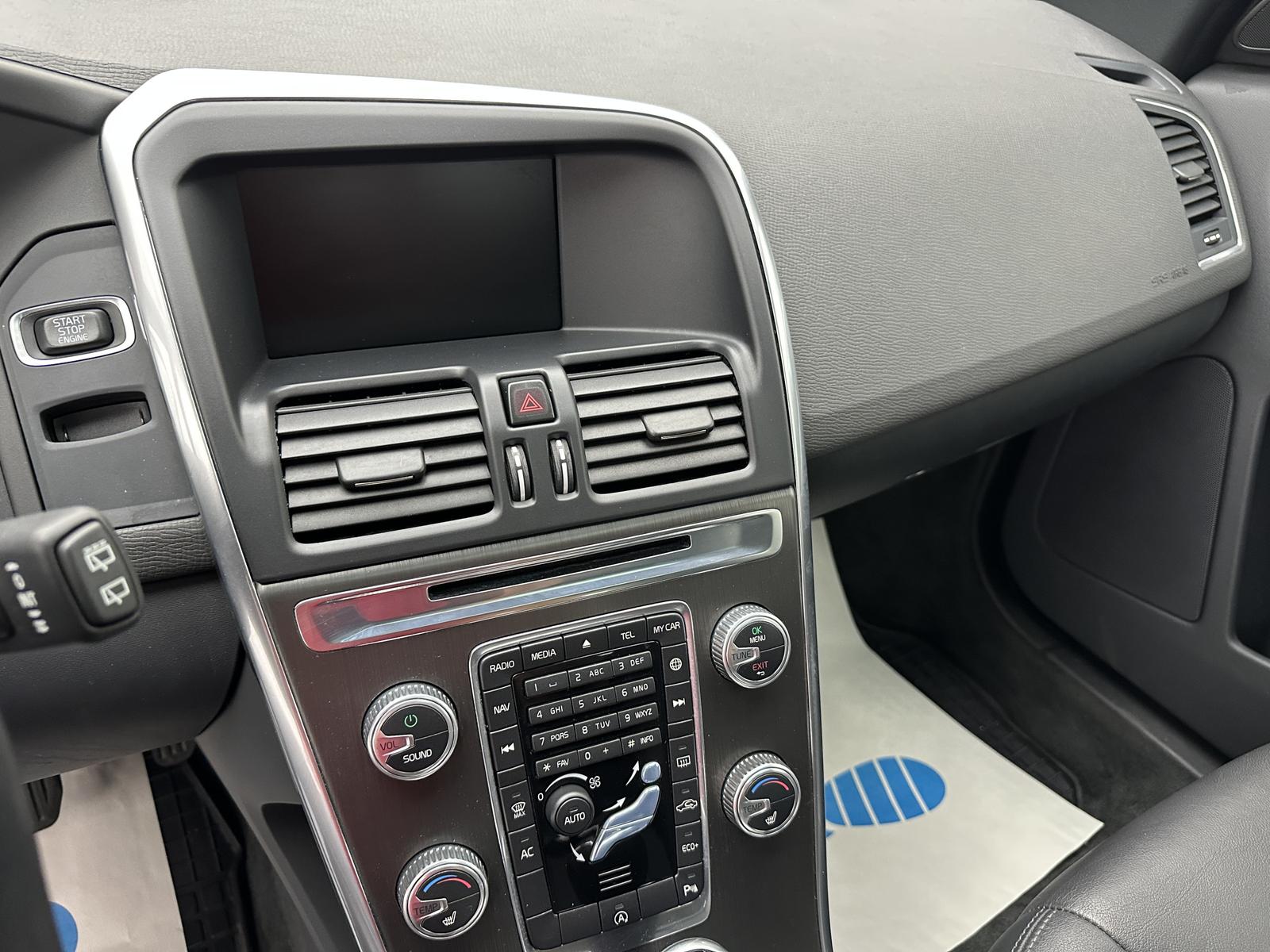 Volvo XC60 Summum 2WD "LEDER-NAVI-PANO-SITZH-PDC-ALU"