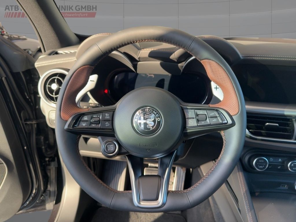 Fahrzeugabbildung Alfa Romeo Stelvio INTENSA Q4, AHK, Leder, PDC, Navi,