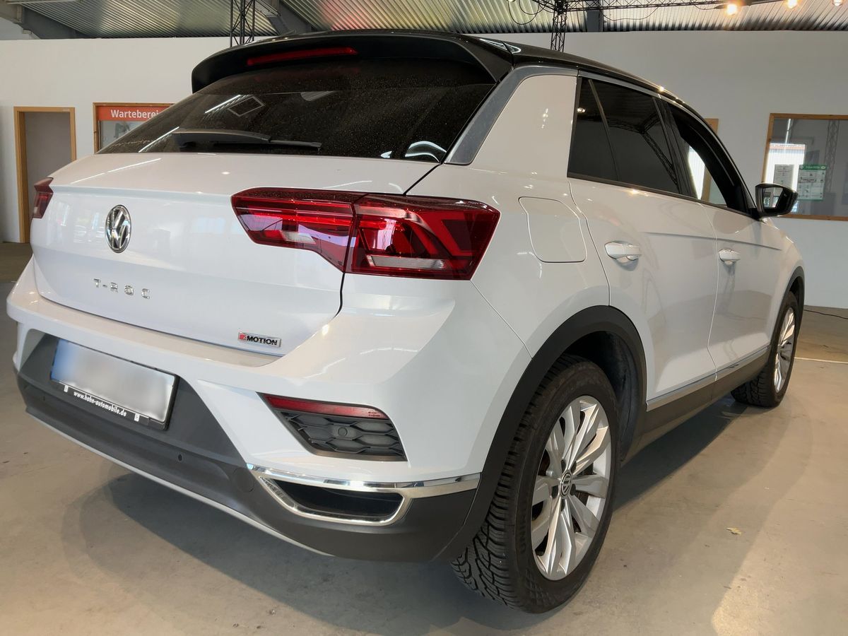 Fahrzeugabbildung Volkswagen T-Roc TSI Sport DSG 4M Standhzg. LED Navi ACC SH
