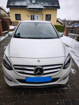 Mercedes-Benz B 220 4MATIC DCT -