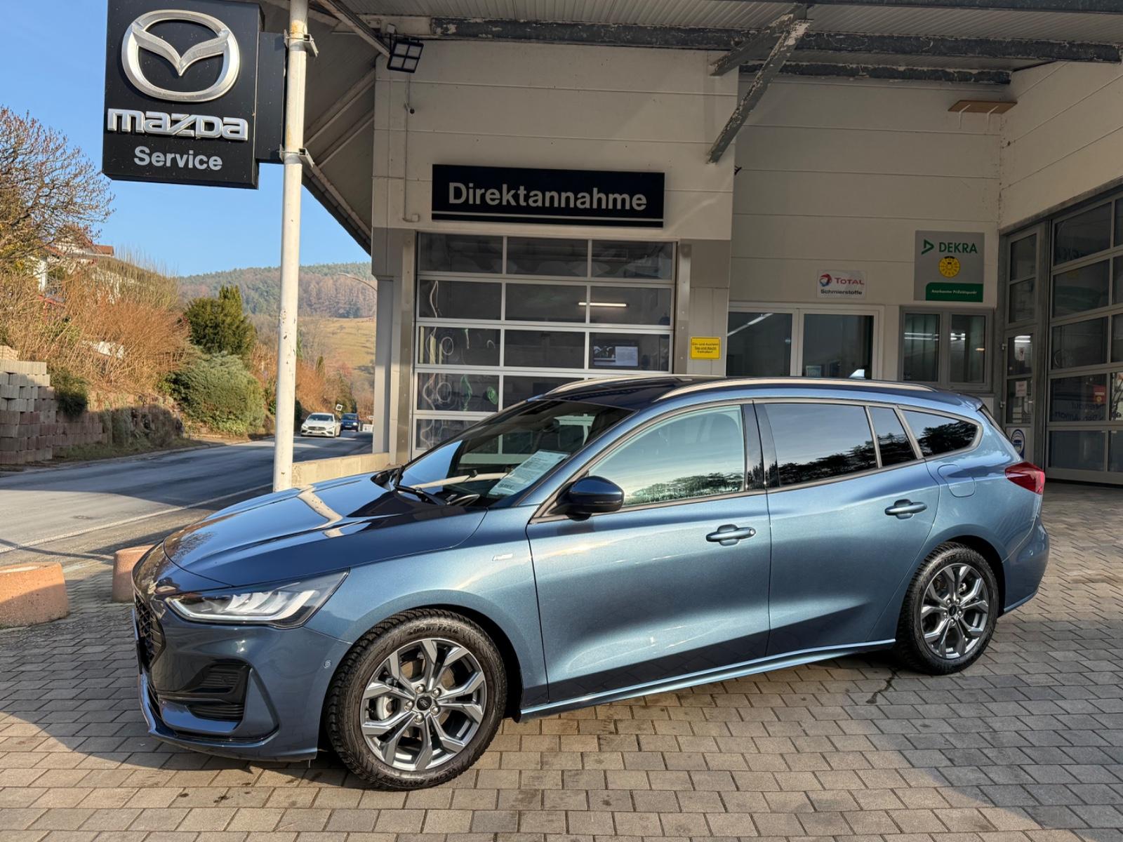 Ford Focus Turnier ST-Line X Anhängerkupplung