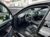 Porsche Macan Turbo mit Performance Paket Turbo mit ... - Porsche Macan Turbo-mit-Performance-Paket