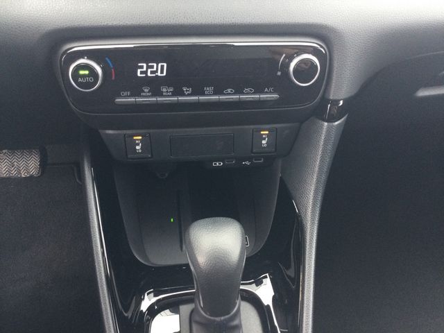 Yaris 1.5 Hybrid Teamplayer SHZ KAMERA ACC LED