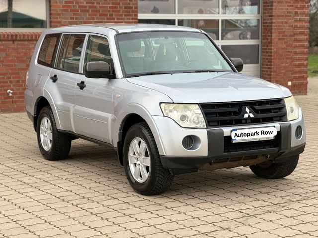 Mitsubishi Pajero 3.2 DI-D Invite 4x4 Automatik TÜV NEU