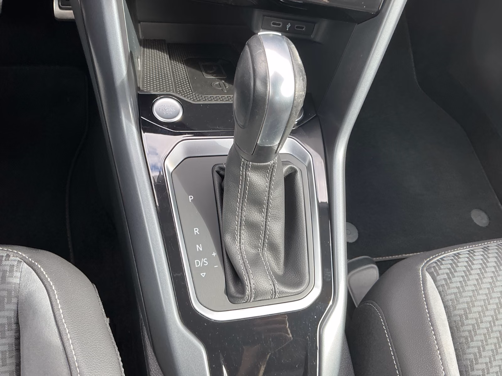 Volkswagen T-Roc Cabriolet R-Line DSG Carplay Navi Kamera, миниатюра 21