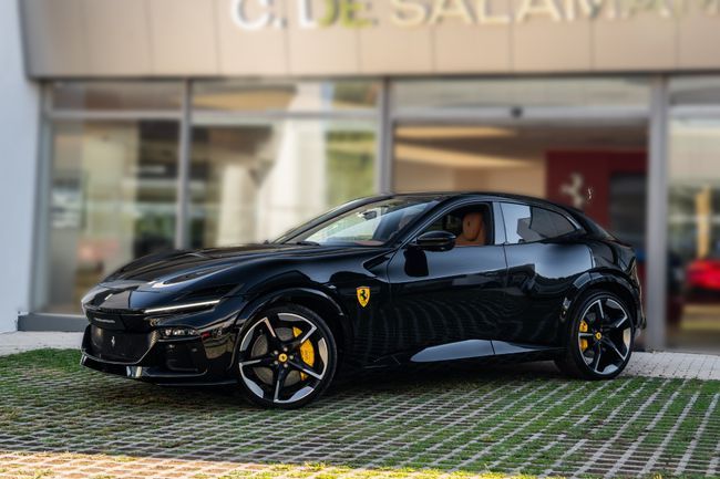 Ferrari 6.5 V12 4WD imagem 2