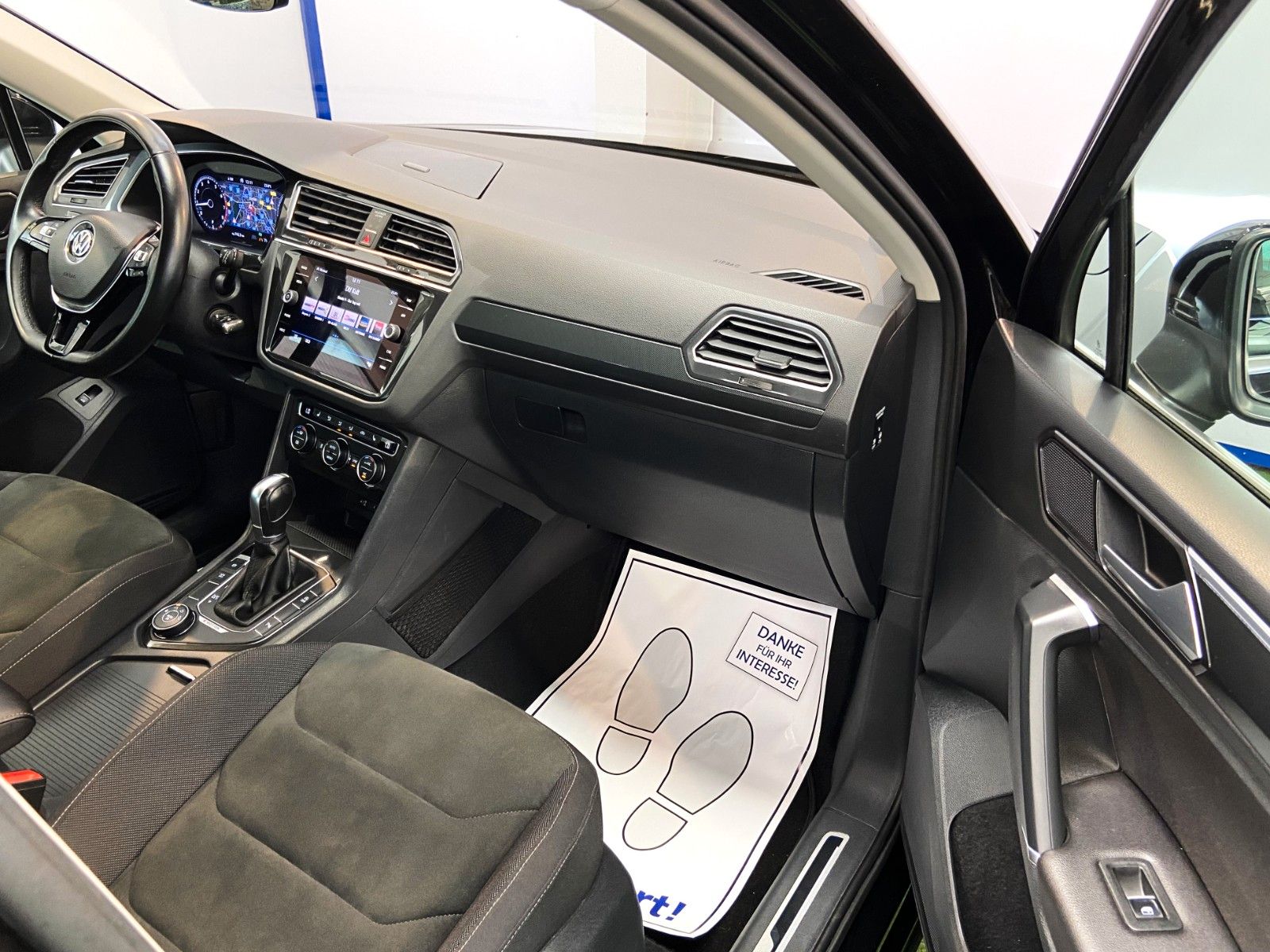 Volkswagen Tiguan Highline BMT 4 4Motion Automatik LED Navi foto 18