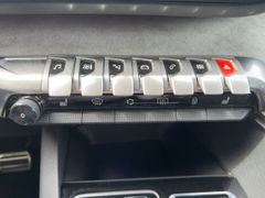 Foto Nummer 20: PEUGEOT 5008