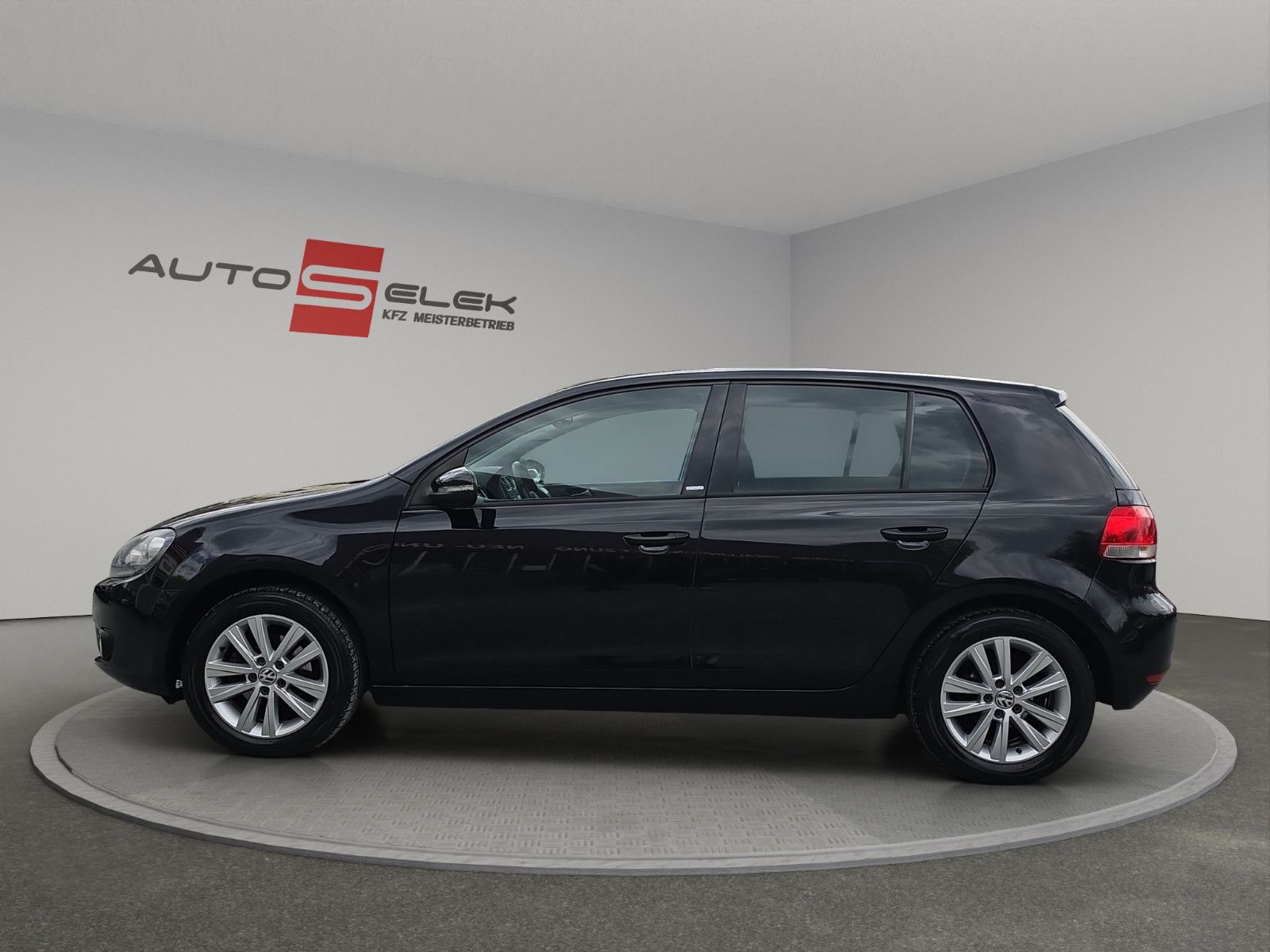 Fahrzeugabbildung Volkswagen Golf VI Style AUS 1.HAND SHZ PDC KLIMA TÜV NEU