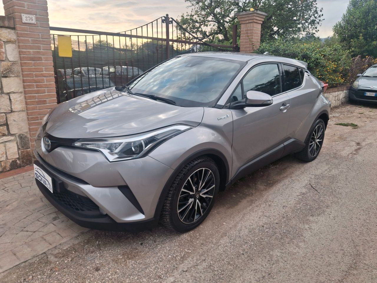 Toyota Toyota C-HR 1.8 Hybrid E-CVT Style