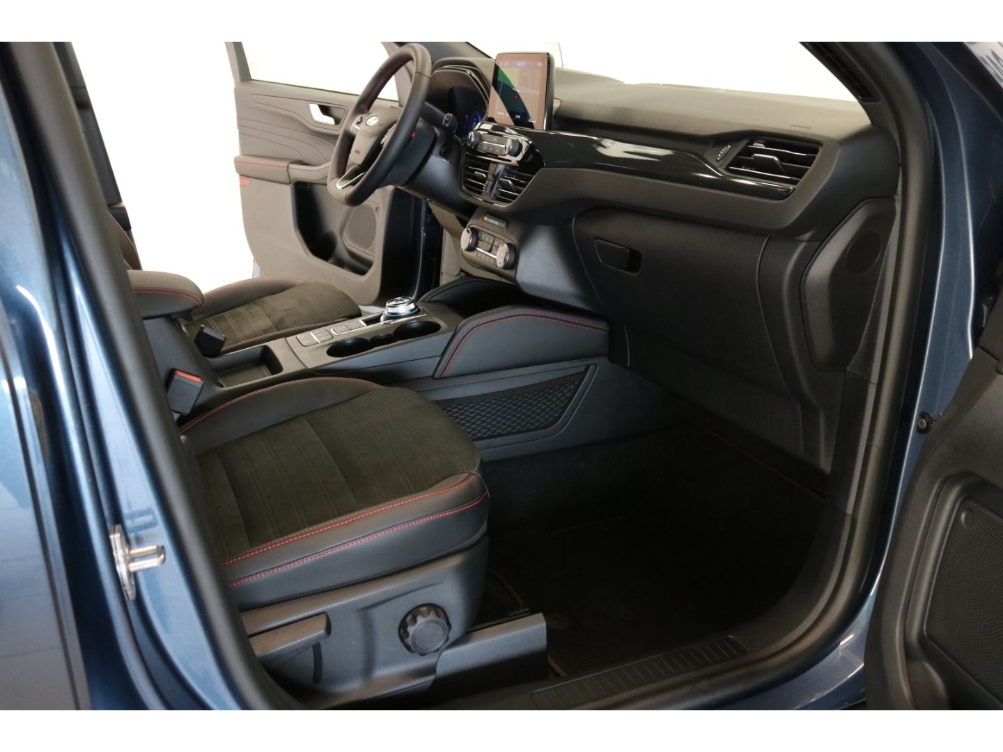 Fahrzeugabbildung Ford Kuga -PHEVEU6d Plug-In Hybrid ST-Line X 2.5 Dura