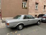 Mercedes-Benz 230 CE, Schiebedach, Colorverglasung - Mercedes-Benz 230: Ce