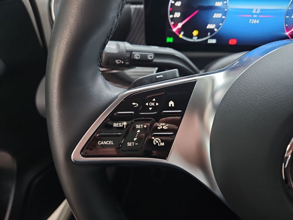 Fahrzeugabbildung Mercedes-Benz A 180 Progressive AHK Navi LED SHZ SpurH KAM DAB