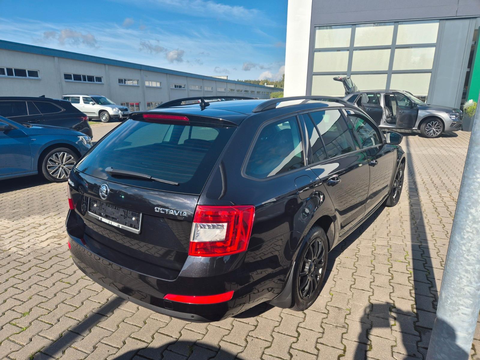 Skoda Octavia Combi Style 1,4 TSI DSG  NAVI SHZ