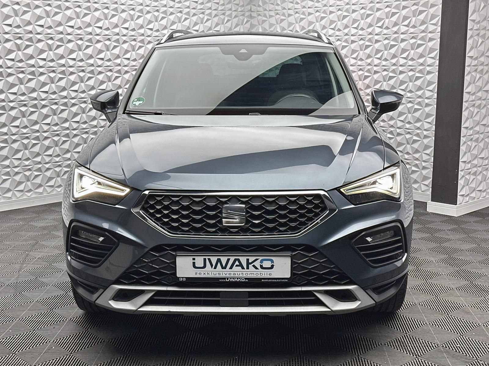 Fahrzeugabbildung SEAT ATECA 1.5TSI ANDROID/KAMERA/PDC/ACC/AHK/LED/NAVI