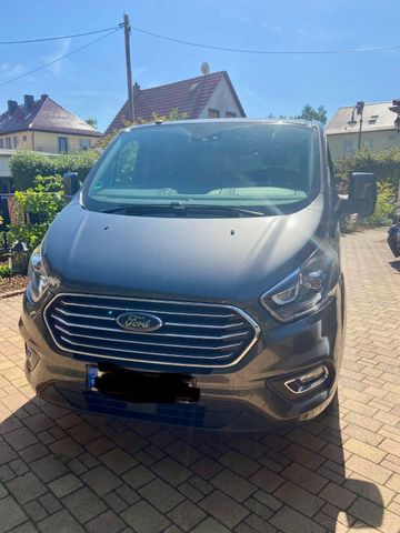 Ford Tourneo Custom Titanium L2 - 9 Sitze