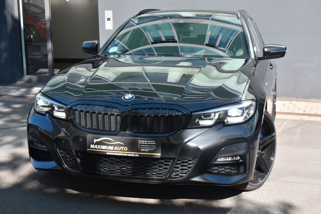 Image of BMW 330