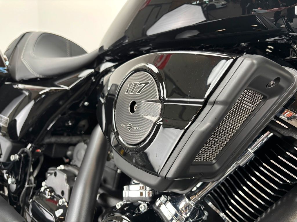 Fahrzeugabbildung Harley-Davidson STREET GLIDE *NEUWERTIG *MY25